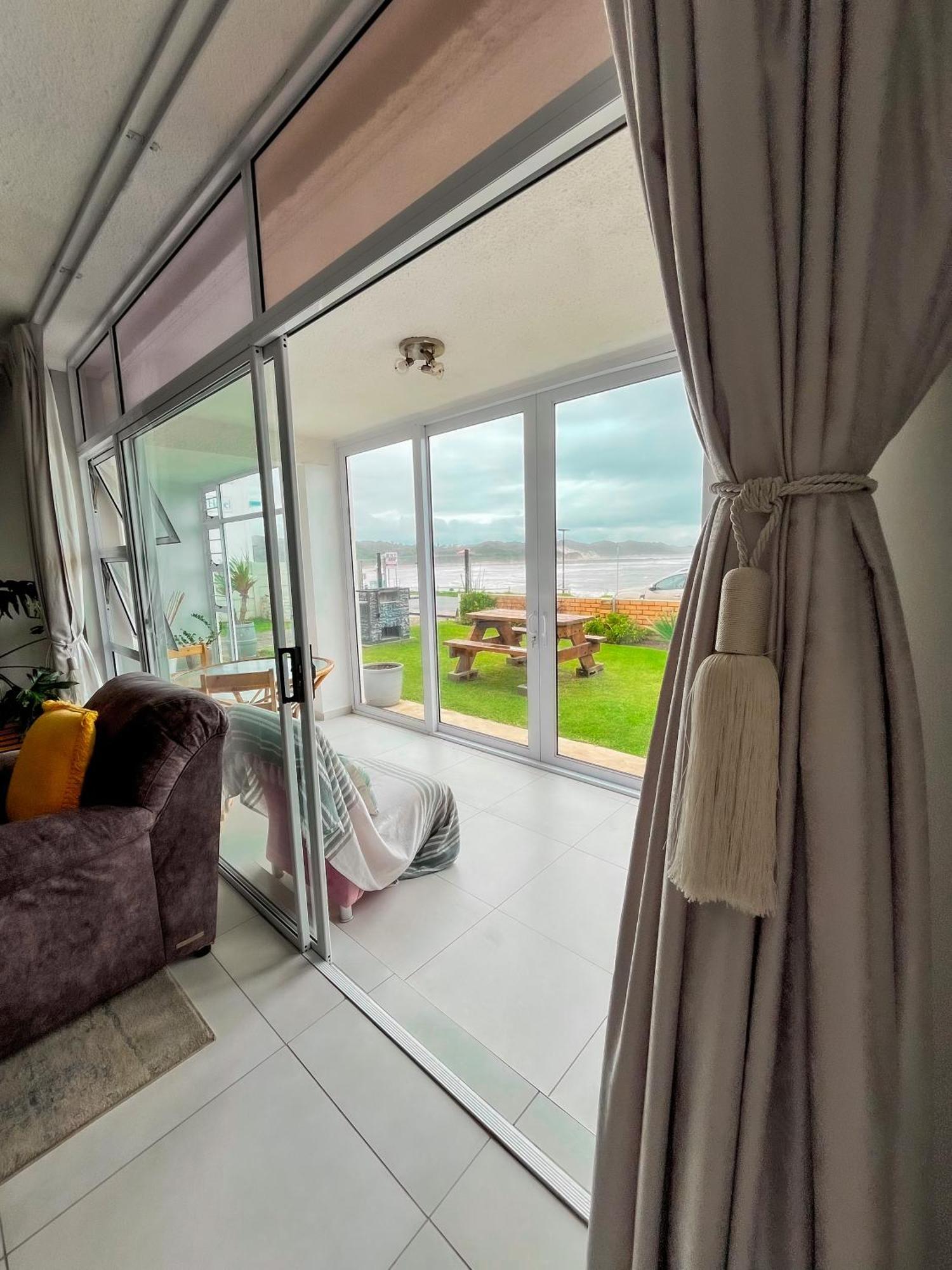 Bayview Seafront Apartment East London Exterior foto